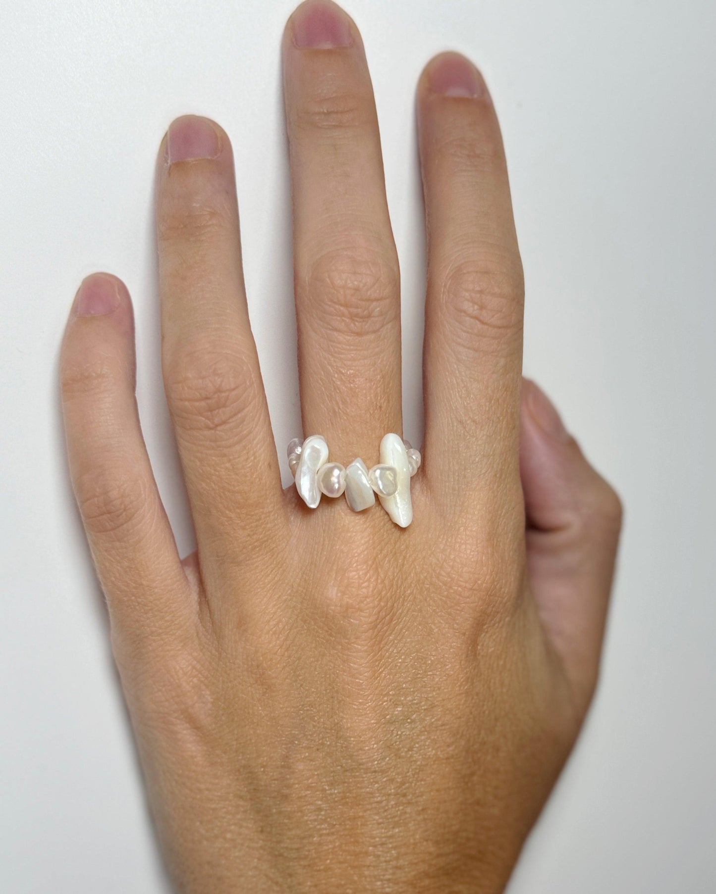 WHISPER SHELL PEARL RING